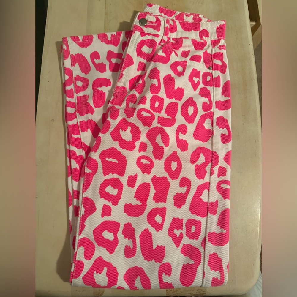SHEIN Pink and White Patterned Fabric